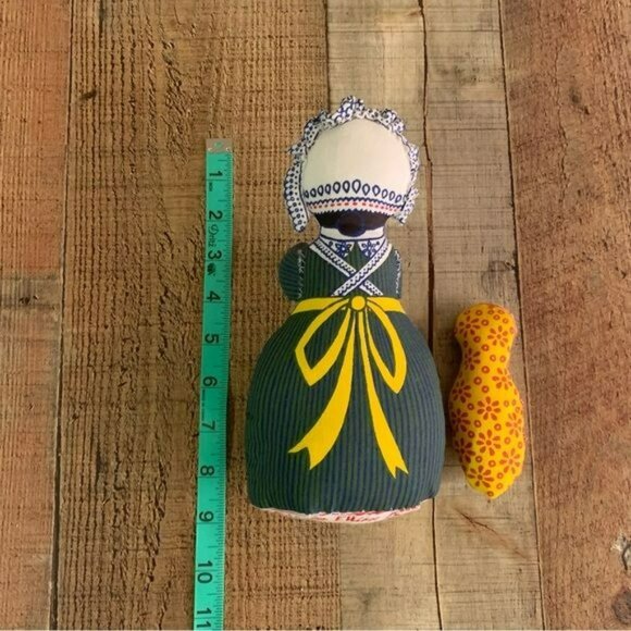 Louise Elliott designs stuffed doll with baby - Picture 7 of 7